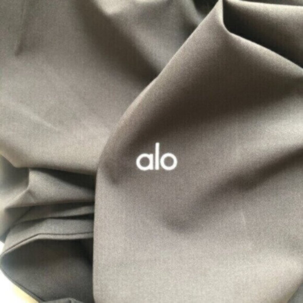 🌙New ALO Yoga Loose-fitting Yoga Pants Regular Inner Seam Length 30 inche - Picture 6 of 8